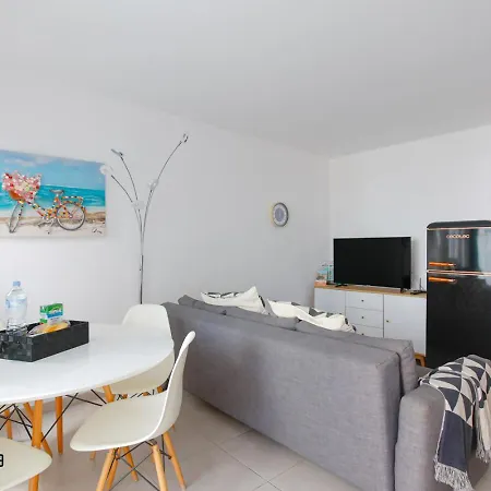 Saniko Corralejo Center Irent Fuerteventura * Corralejo